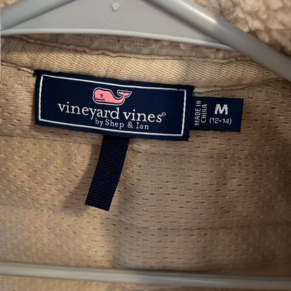Vineyard Vines vest - size Medium (12-14) - Picture 2 of 3